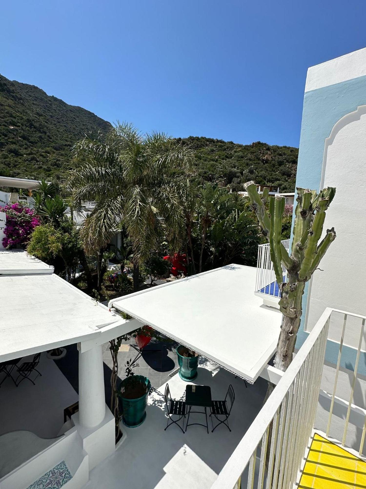 Art B&B Panarea Ngoại thất bức ảnh